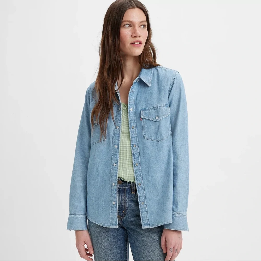 Levi’s Iconic Western Denim Shirt - Picture 1 of 10